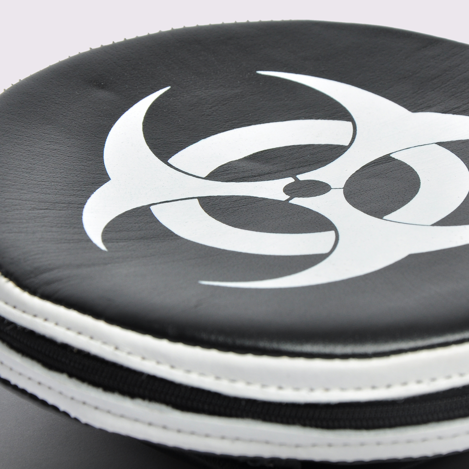 Tuf Wear Button Leather Hook and Jab Focus Pads - Image 3