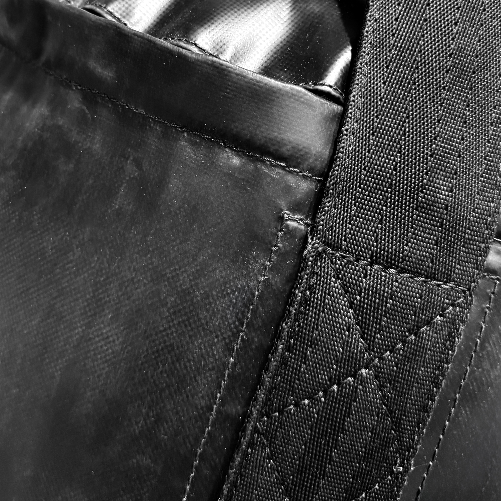 Tuf Wear Punch Bag Black Large Vertical Logo 4FT (122 CM) - Image 5