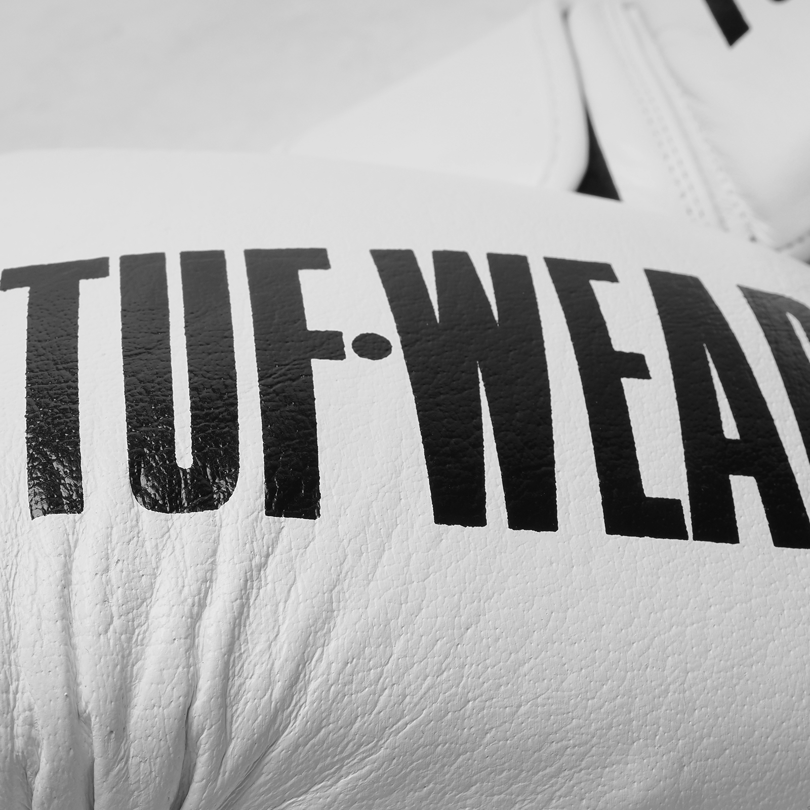 Tuf Wear Legend Leather HOOK AND LOOP Sparring Gloves - Image 5