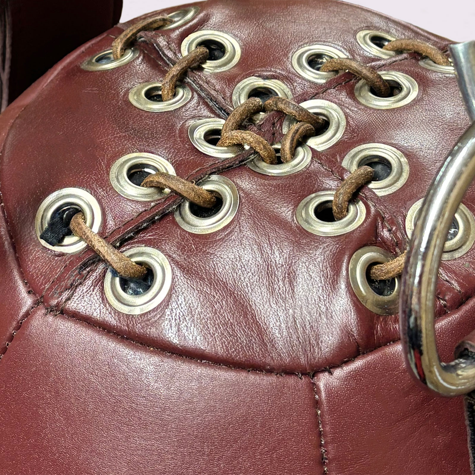 Tuf Wear Oxblood Leather Wrecking Ball (Large Maize Bag) - 32kg - Image 4